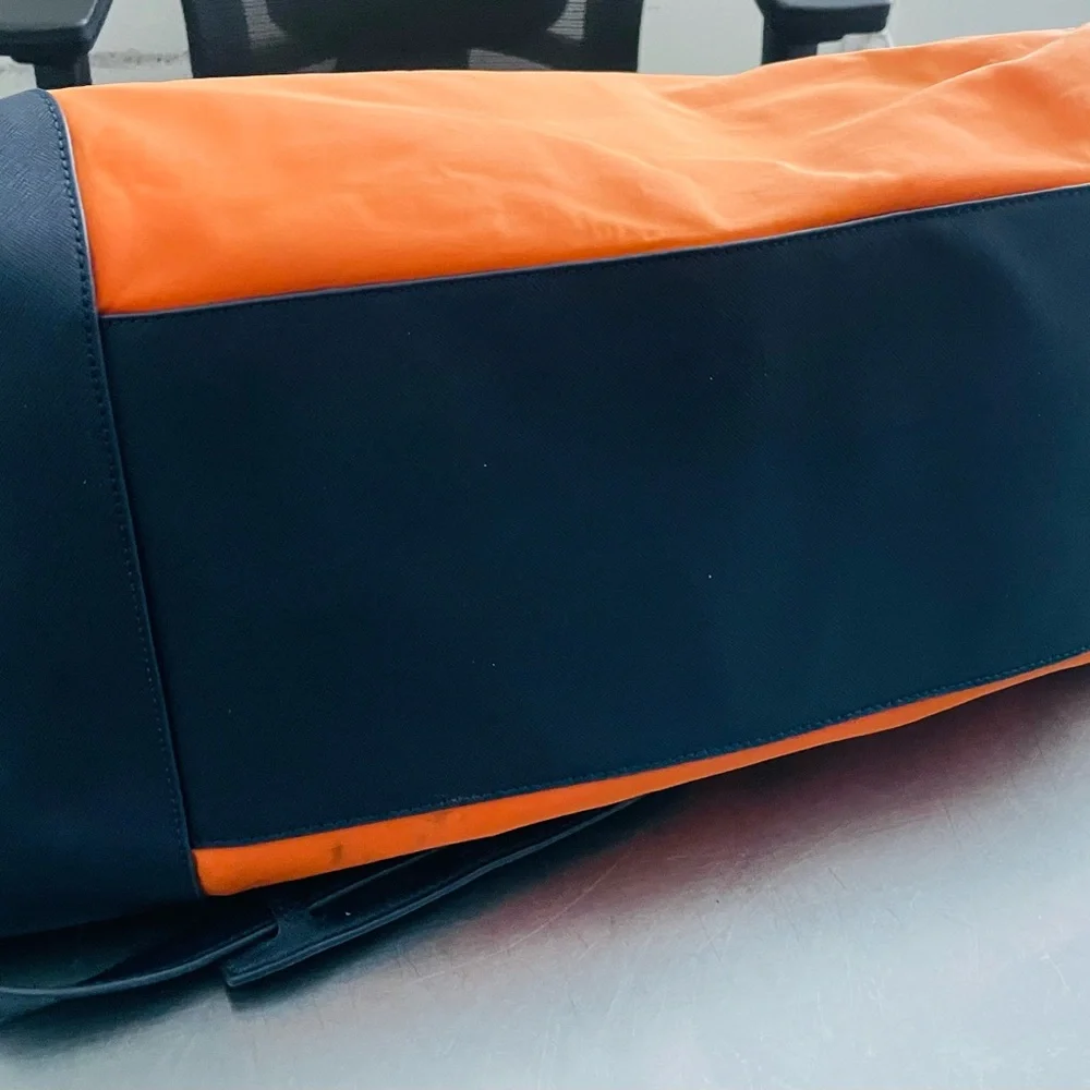 TORY BURCH Extra Large Orange Duffel Travel Bag With XL Tory Burch Dust Bag